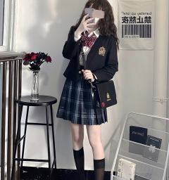 荆棘玫瑰·西服-资料图