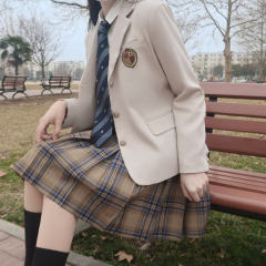 陵西高 西服-资料图