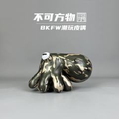 “抓钱手”八爪鱼招财章鱼皮质公仔-超大号-资料图