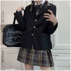布朗茶茶·西服-资料图