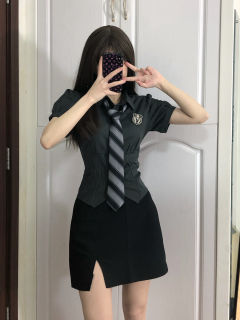 收腰衬衫套装-资料图