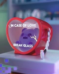 爱与实验系列-资料图