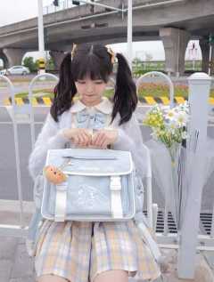 玉桂狗制服包-资料图