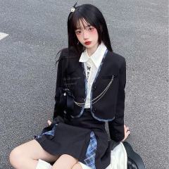 莫城·韩式制服-资料图