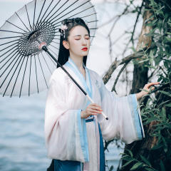仑灵:蓝-资料图