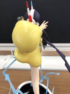 Pokémon Center Original Figure 电飞鼠 小菊儿 -资料图