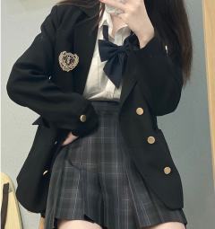 星屿高·西服-资料图