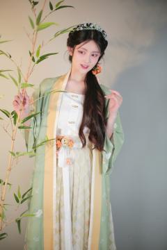 丹璃-资料图