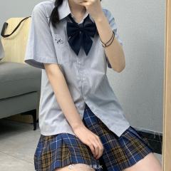 小川南·衬衫-资料图