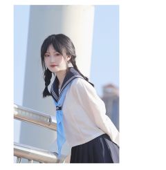 绀黑双色水手服-资料图