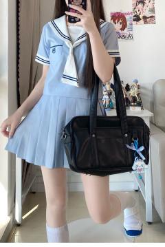 双色水手服套装-资料图