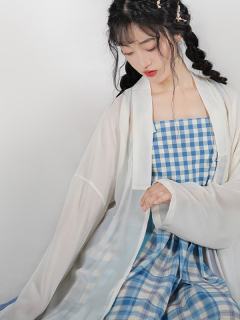 步花间-资料图