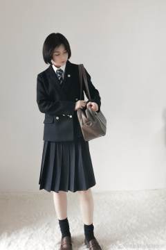 仁英女子 西服-资料图