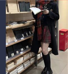西装领呢大衣-资料图