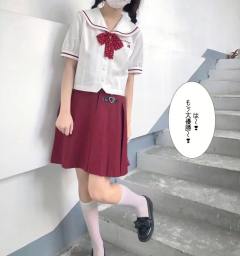 莓烦恼·水手服-资料图