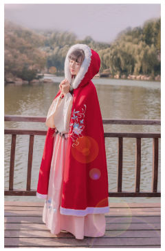 婉如·斗篷-资料图