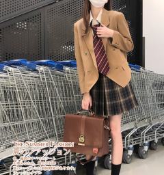 津律高·西服-资料图