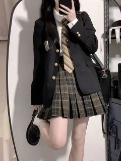 布朗茶茶·西服-资料图