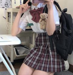 赤金·韩式制服-资料图