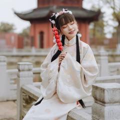 雪猫扑扇-资料图