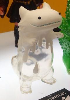 Byron Clear × Matte White MEDICOM TOY-资料图