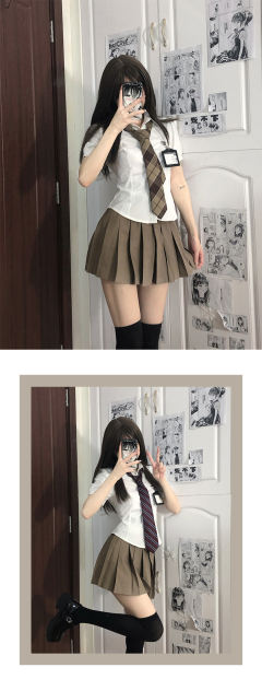 收腰衬衫-资料图