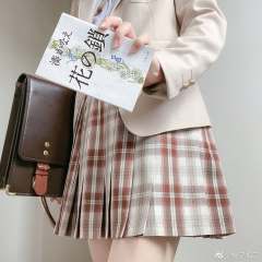 秋女子-资料图