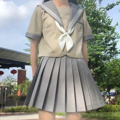 雏菊 水手服-资料图