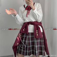 赤金·韩式制服-资料图