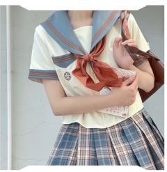 花阳中·水手服-资料图