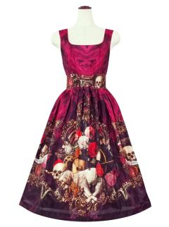 Petite Robe deêtre et le Néant 骷髅-资料图