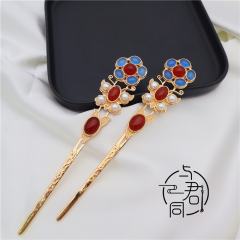 镶珠宝玉花蝶金簪-资料图