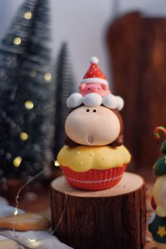 草莓猪猪马芬杯蛋糕-资料图