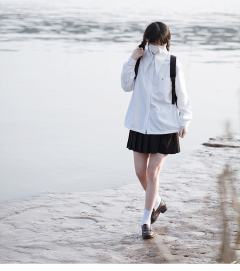 樱络·衬衫-资料图