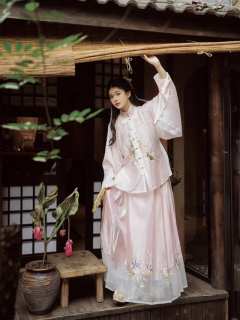 芊芊-资料图