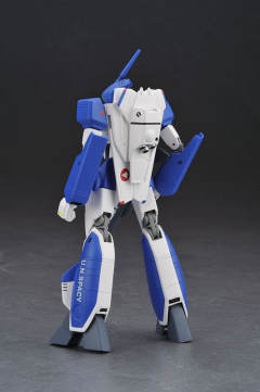 VF-1A 韦基利（马克西米利安・吉纳斯机）-资料图