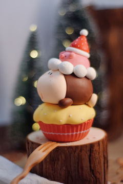 草莓猪猪马芬杯蛋糕-资料图