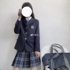 三粒扣西服-资料图