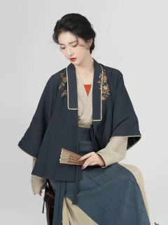 菊色悠然-资料图