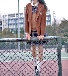 绘空高 西服-资料图