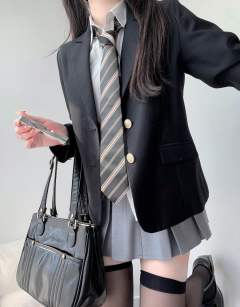 同学录制服包-资料图