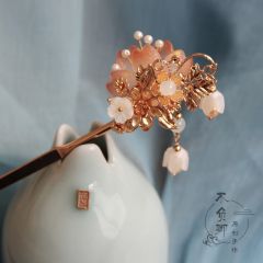 花满烟-资料图
