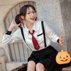 小魔女-资料图