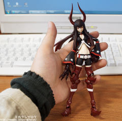 figma#168 黑金锯手 TV Animation ver.-资料图