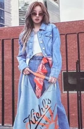 科颜氏代言卡 琦 ver.B