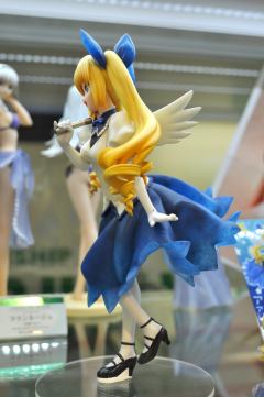 蕾蒂娅·阿道夫 Ultimate Idol-资料图