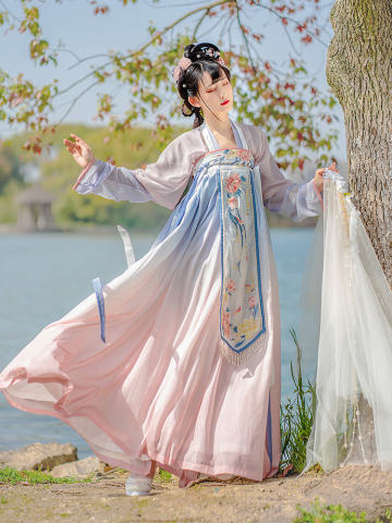 樱蓝