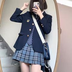 京吉高·西服-资料图