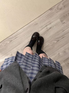 圆珠笔 格裙-资料图