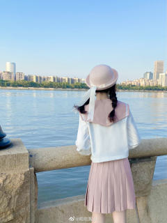 樱花水手服-资料图